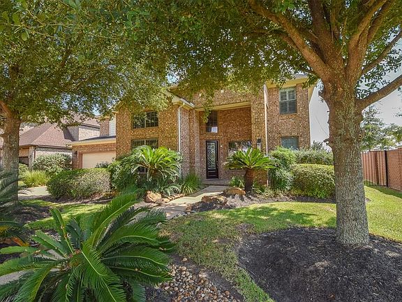 2nd image of 17419 Shoal Lake Ln