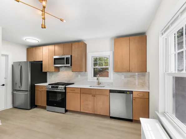 112 Abbott Ave #1, Palisades Park, NJ 07650