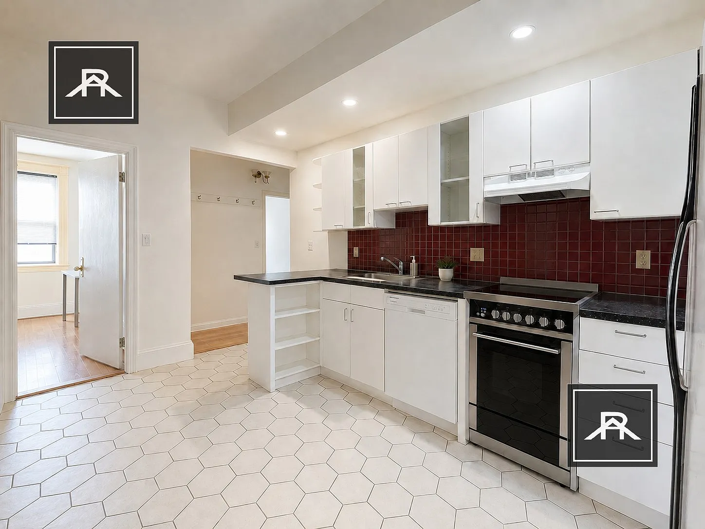 3 bed, 1.0 bath, $3,300 — Photo 4