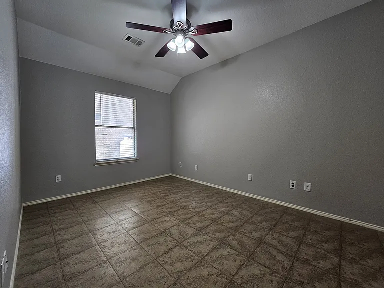 3200 Hoover Dr — Photo 17