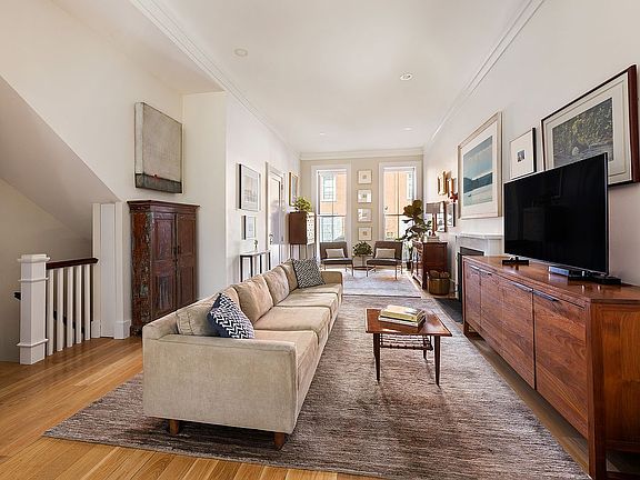 4th image of 429 Clinton St Unit 1