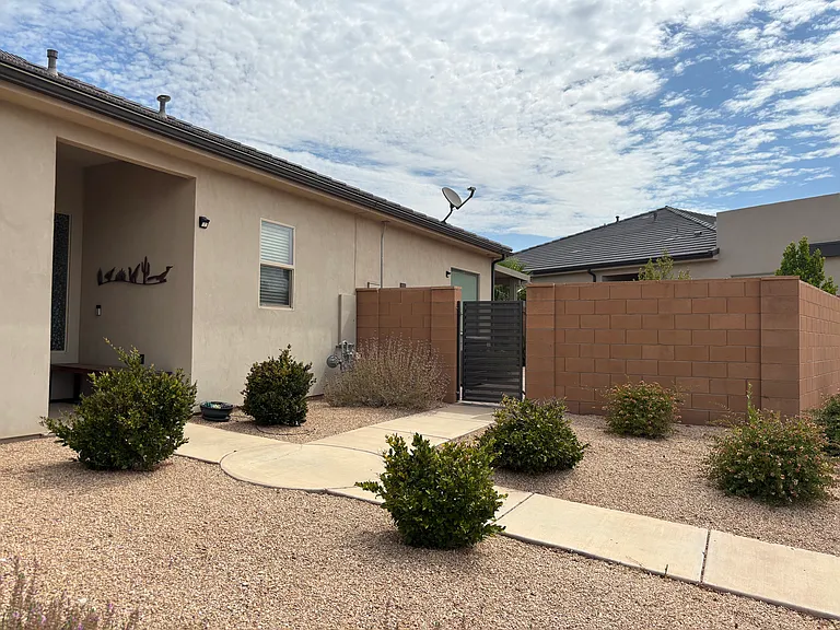 4849 S Martin Dr — Photo 33