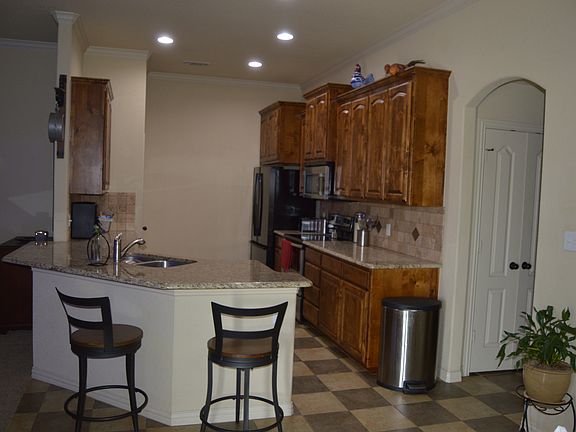5th image of 216 Savannah Dr