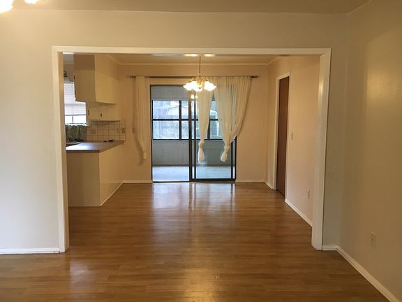 5th image of 110 Westmont Ln