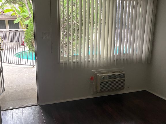3rd image of 16003 Gault St