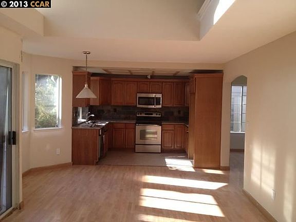 3rd image of 622 Whittington Ln