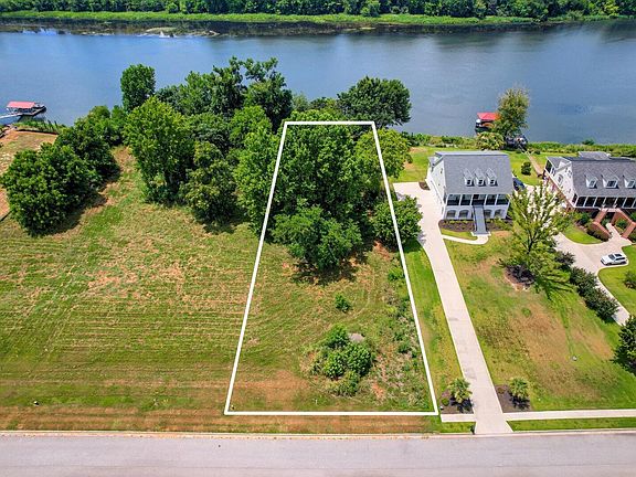 2nd image of 712 River North Dr