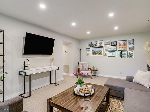 4th image of 11305 Commonwealth Dr APT 201