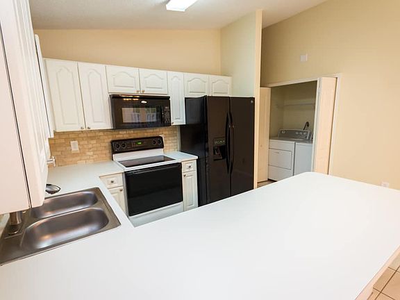 5th image of 9884 NW 123rd St
