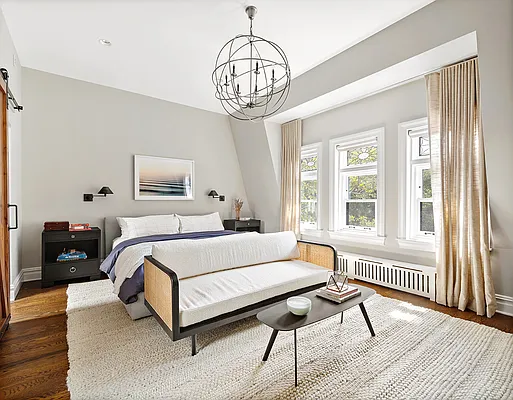 Sold by Compass | media 10