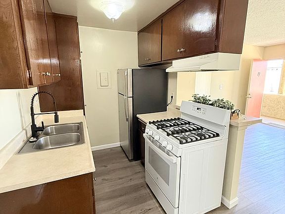 3rd image of 18410 Plummer St #13