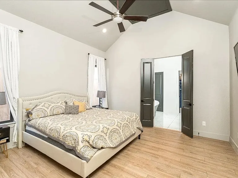 1205 Buckingham Ave — Photo 10