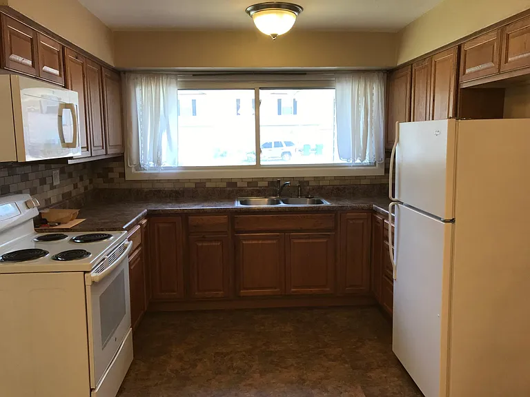 1261 N Keebler Ave — Photo 15