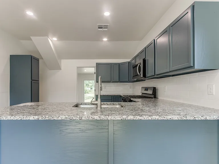 118 S Cook Ave — Photo 12
