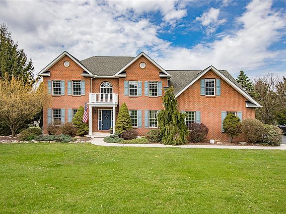 5th image of 2253 Meadow Brook Dr N