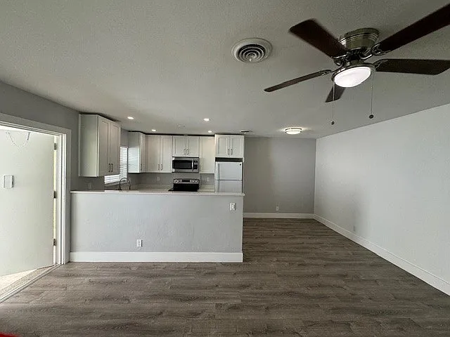 1 bed, 650 sqft, $1,650 — Photo 4