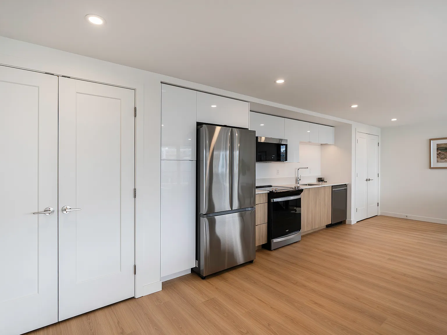 2755 King Street — Photo 4