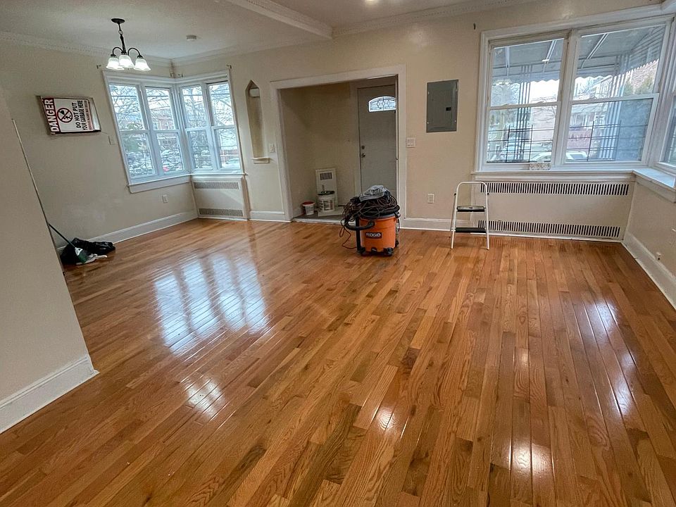 1st image of 2517 Avenue W #1