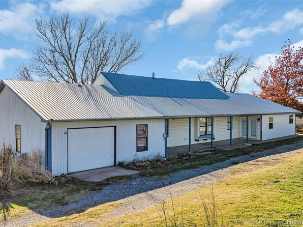 13619 N 2800th Rd, Waurika, OK 73573
