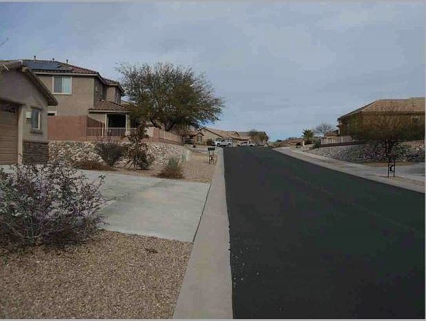 Exterior Neighborhood (street photo)
