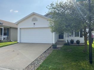 601 Wulbrun Dr, Bloomington, IL