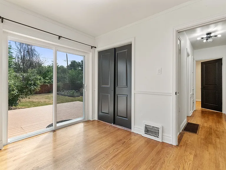 654 S Bryant St — Photo 27