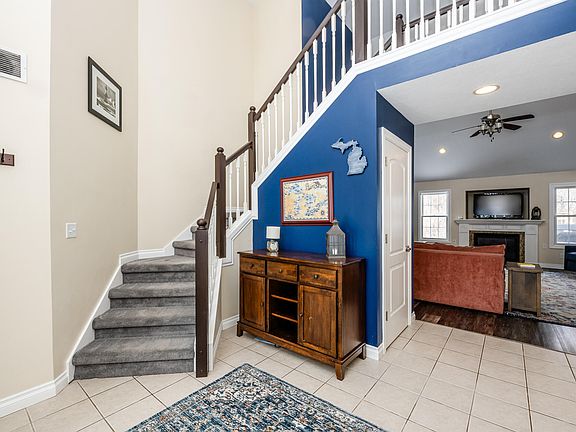 4th image of 4772 Lauren Ln