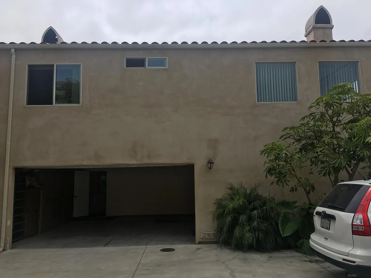 Building Photo - 2232 Channel Dr