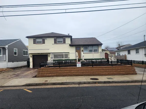 1121 N Michigan Ave, Atlantic City, NJ 08401