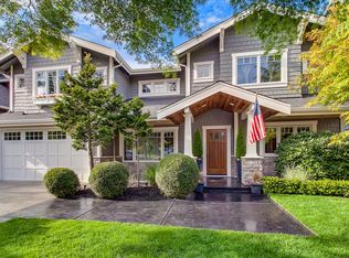 9836 NE 28th St, Bellevue, WA 98004