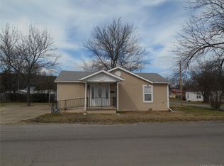 210 S Wilson St, Poteau, OK 74953