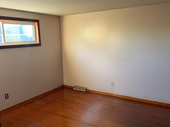 4th image of 125 Meadowlawn Rd #1