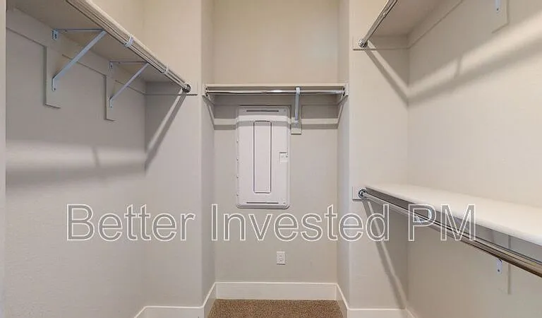 1437 Oak Cir — Photo 38
