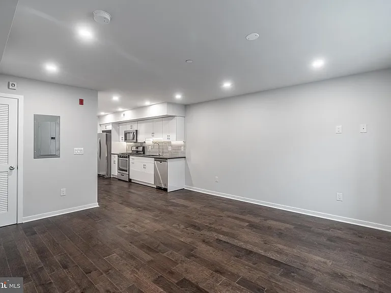 752 S 8th St #2 — Photo 3