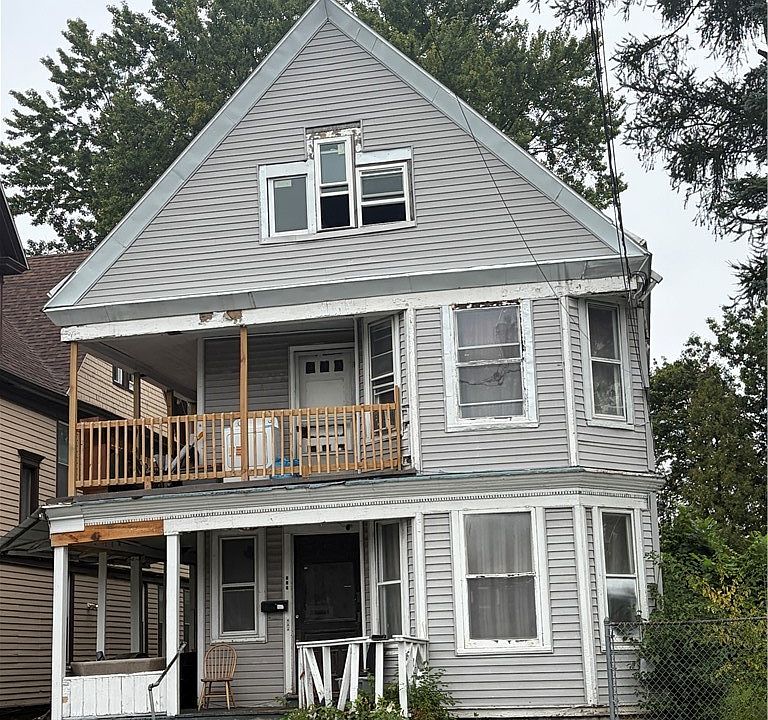 1st image of 113 Eagle St