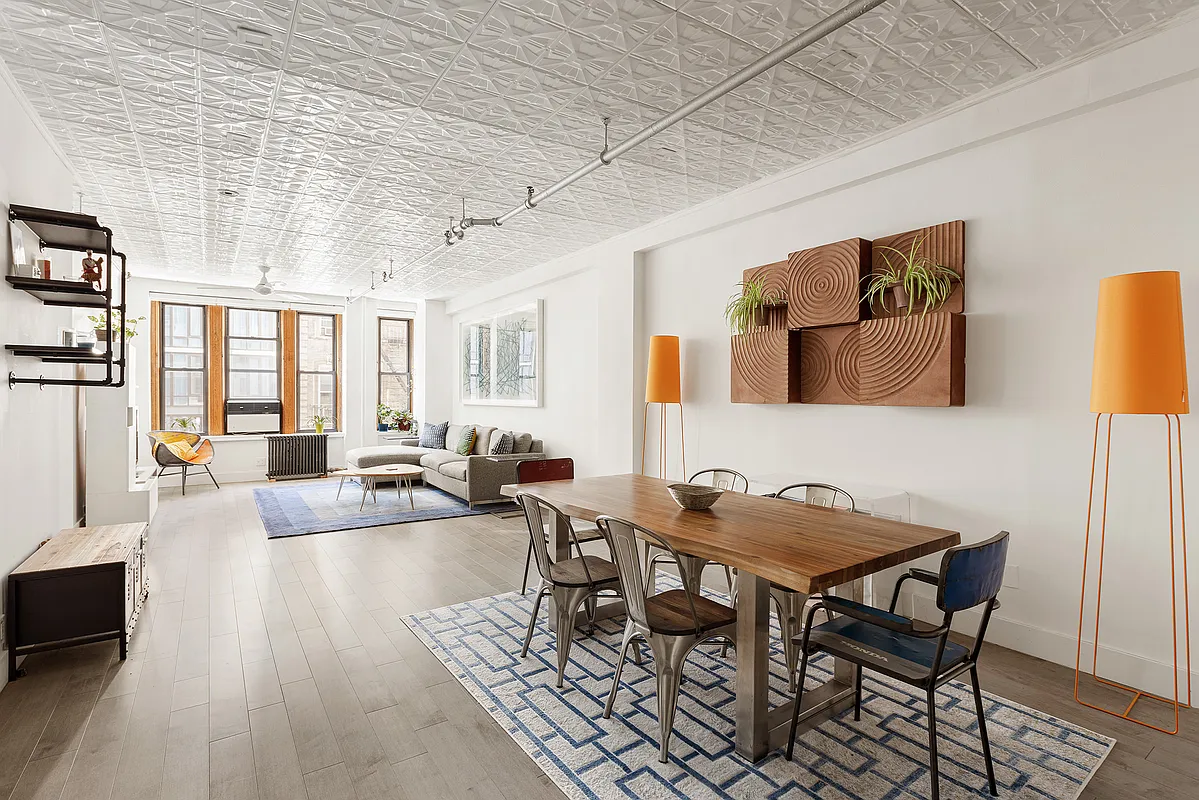 133-131 West 28th St Unit 3A  