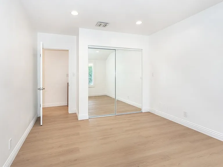 16973 Strawberry Dr — Photo 21