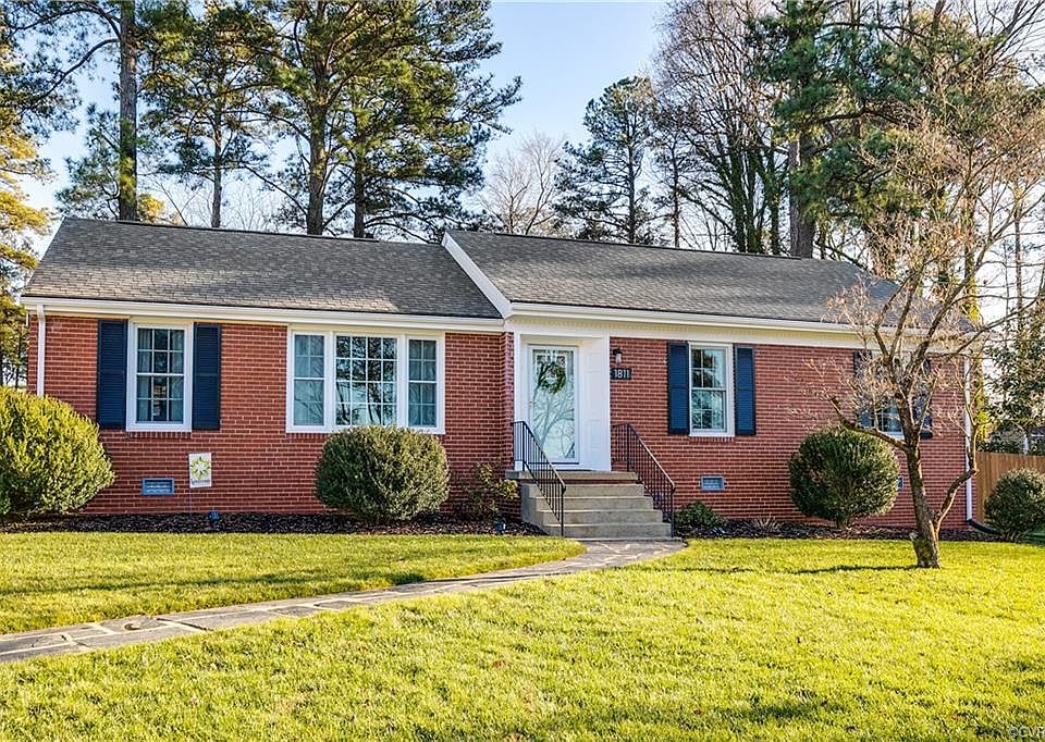 1st image of 1811 Briardale Ln