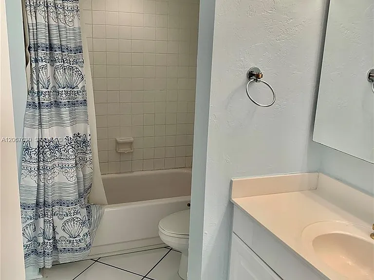 2700 Riverside Dr #108B — Photo 6