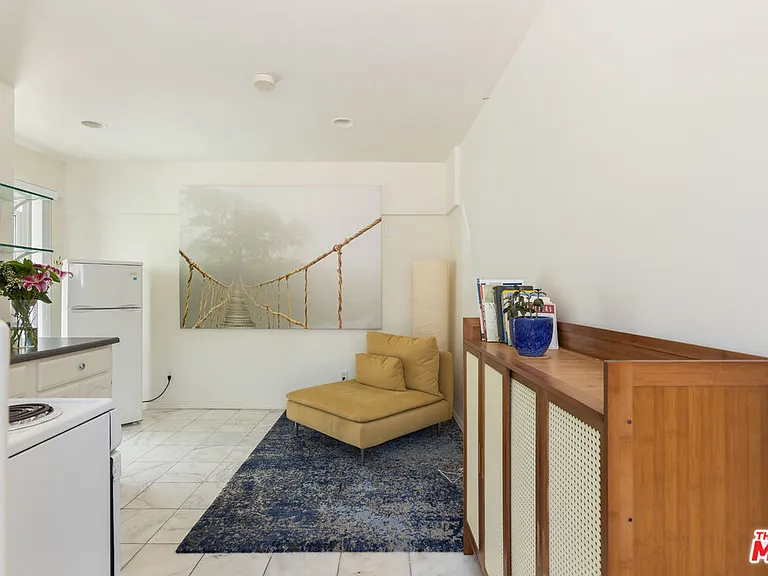 5828 Foxview Dr #1 — Photo 3
