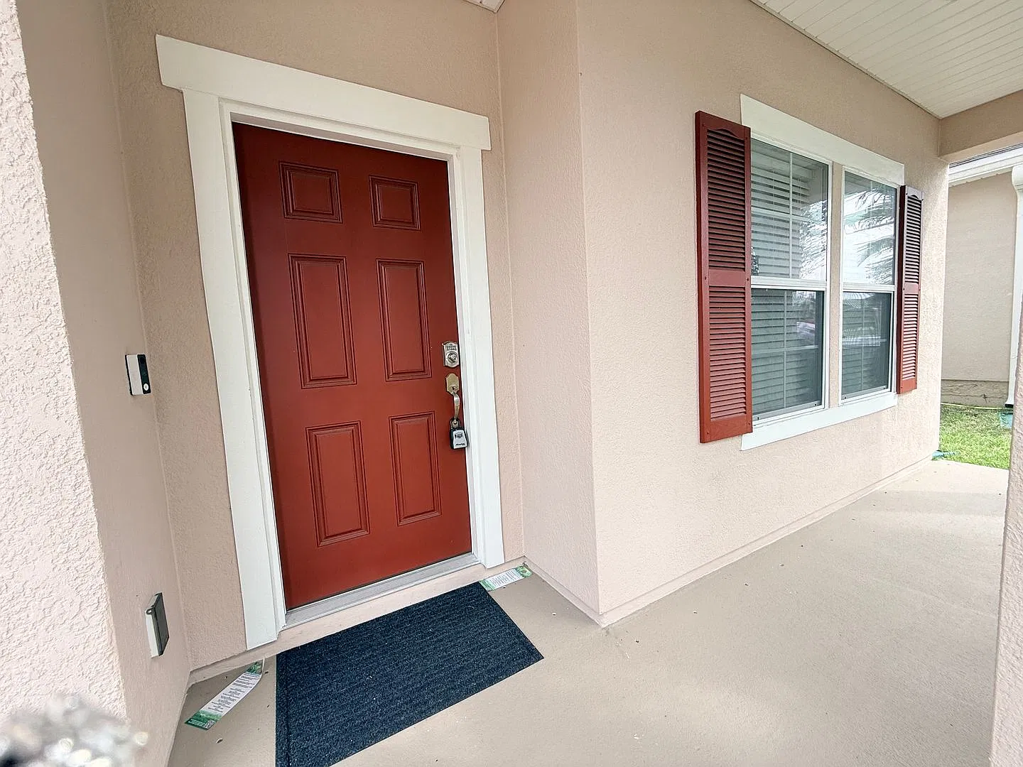 Spacious 4BR Home with Office, Loft & Lawn Care Included! — Photo 3