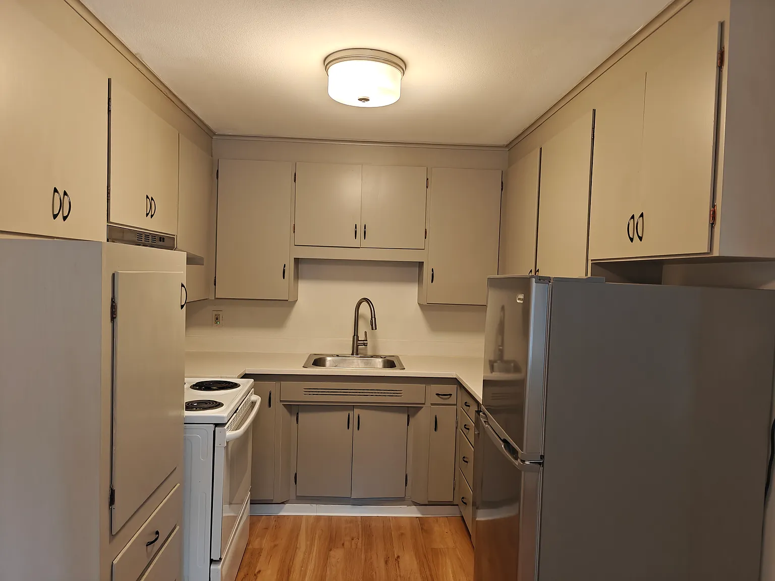 11521 26th Ave. NE #6 — Photo 1