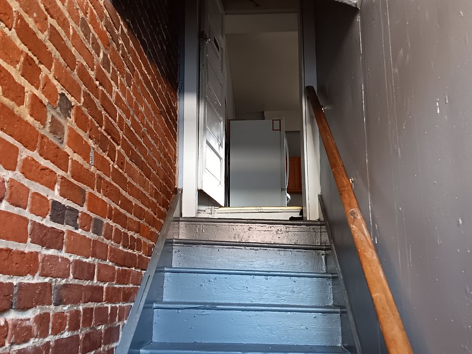 1st image of 410 N Market St