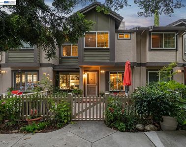 7482 Oxford Cir, Dublin, CA, 94568