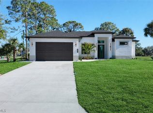 5027 Gunn Cir, Labelle, FL 33935