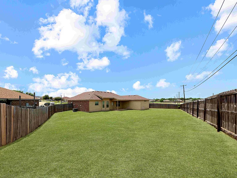 3802 Doffy Dr — Photo 22
