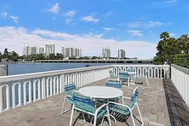 2 bed, 2.0 bath, 1149 sqft, $2,800 — Photo 4
