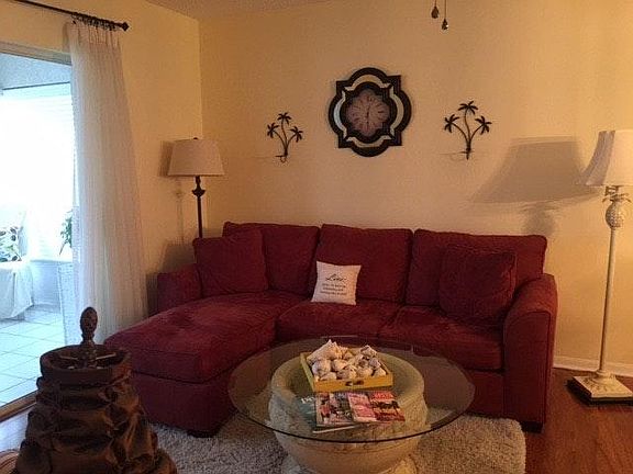 5th image of 484 Grove Isle Cir
