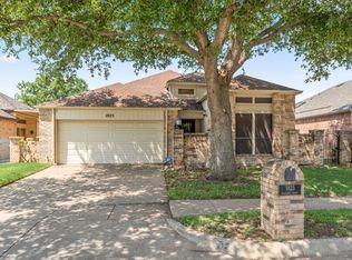 1825 Realistic Ct, Bedford, TX 76021