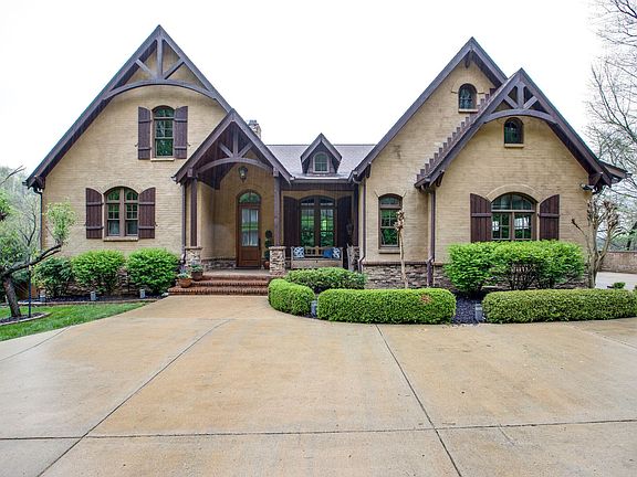 3rd image of 3553 Saint Ignatius Ln